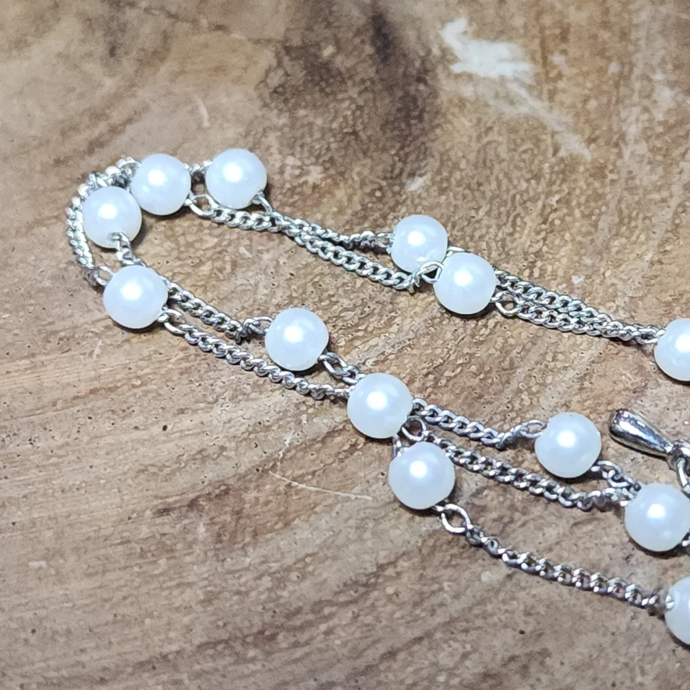 Vintage Faux Pearl Y Necklace Silver Toned Chain